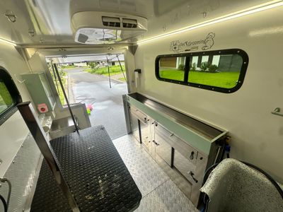 260k-yr-potential-walk-in-walk-out-mobile-dog-grooming-business-cairns-3