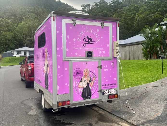 260k-yr-potential-walk-in-walk-out-mobile-dog-grooming-business-cairns-7