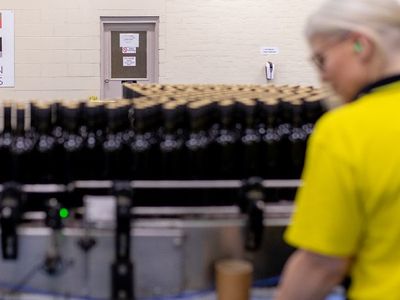 established-wine-and-beverage-packaging-logistics-business-1