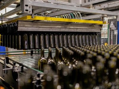 established-wine-and-beverage-packaging-logistics-business-4