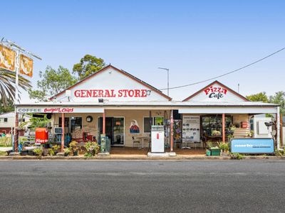 general-store-with-fuel-and-freehold-0