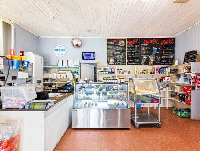 general-store-with-fuel-and-freehold-5
