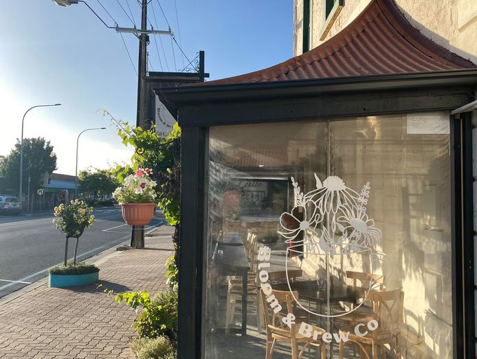 1-rated-cafe-in-normanville-for-sale-7