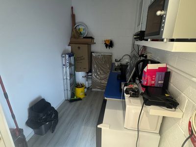 turnkey-beauty-skin-clinic-liverpool-cbd-5-treatment-rooms-low-rent-9