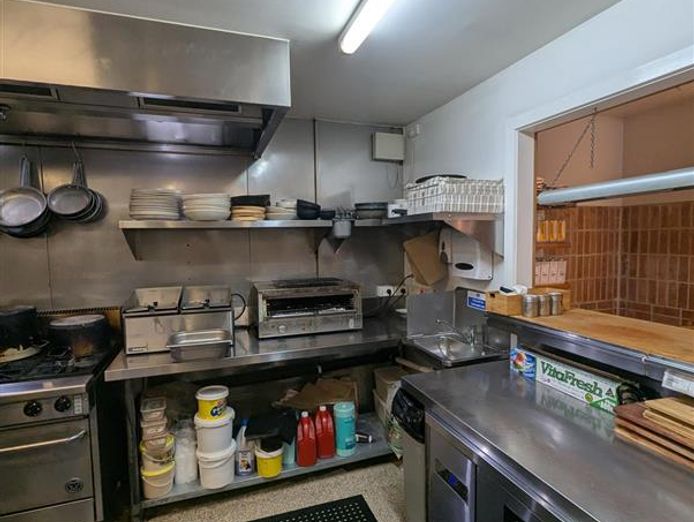 legacy-cafe-camberwell-prime-location-fully-fitted-ready-to-grow-3
