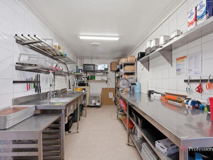 established-subway-franchise-in-the-heart-of-uralla-9