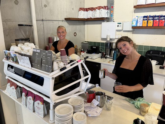 cafe-for-sale-thriving-mermaid-beach-cafe-priced-to-sell-129-000-wiwo-0