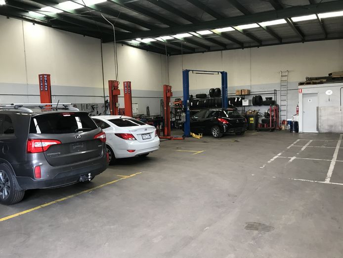 established-automotive-mechanical-repair-shop-1