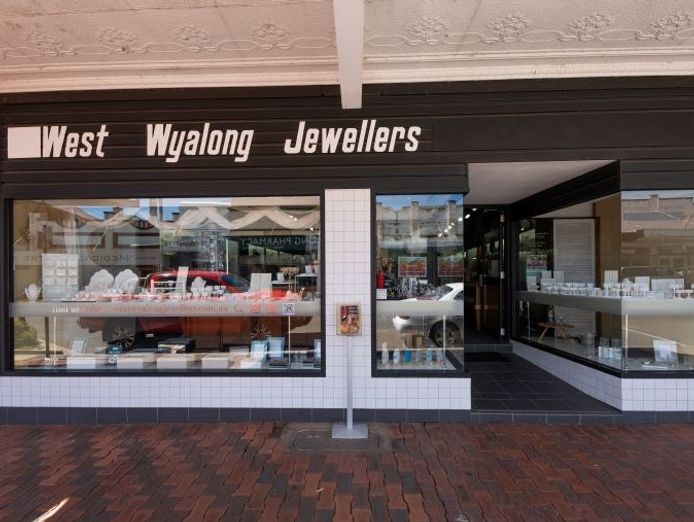 jewellery-giftware-store-for-sale-prime-location-established-business-0