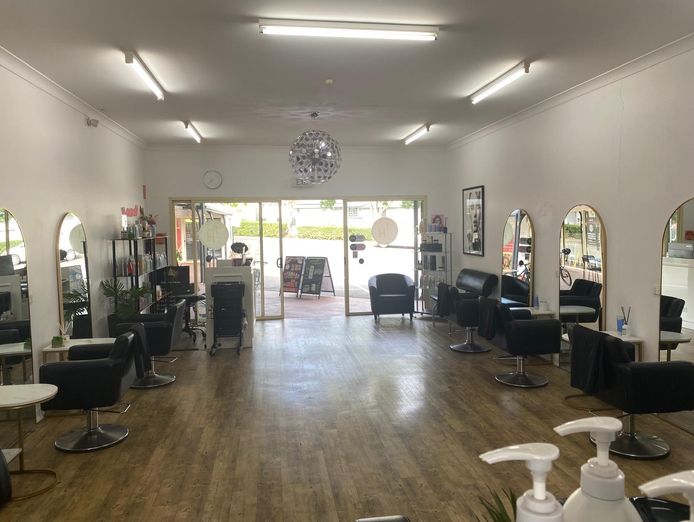 hair-salon-for-sale-helensvale-gold-coast-0
