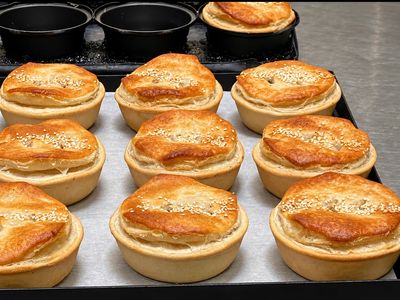 award-winning-kangaroo-valley-pie-shop-170-000-profit-5