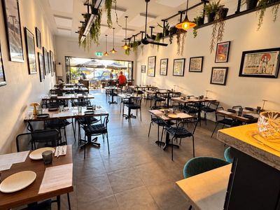 prime-kiama-restaurant-multi-awarded-highly-profitable-main-street-1