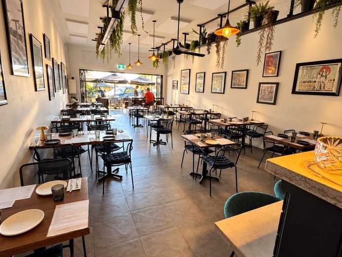 prime-kiama-restaurant-multi-awarded-highly-profitable-main-street-1