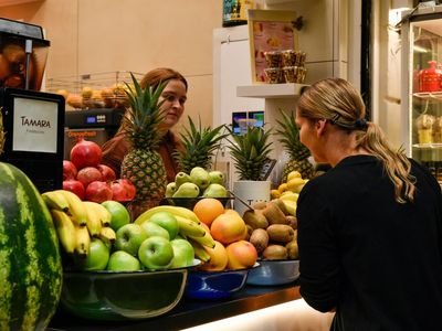 health-food-bar-amp-cafe-1