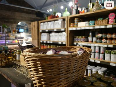 gourmet-food-emporium-1
