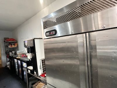 profitable-burger-pasta-restaurant-in-prime-brunswick-east-corner-shop-6