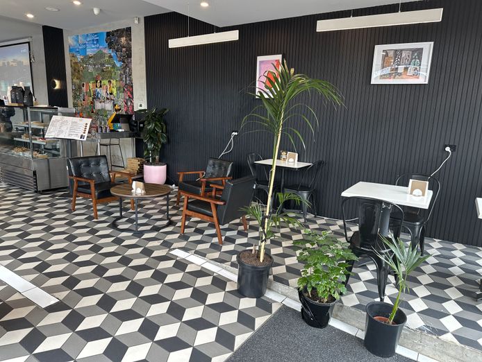 profitable-burger-cafe-restaurant-in-prime-brunswick-east-corner-shop-0