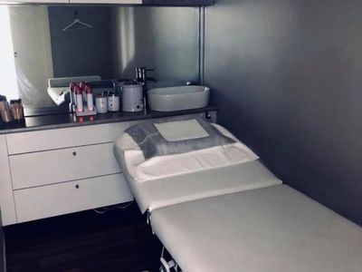 own-your-dream-beauty-salon-3