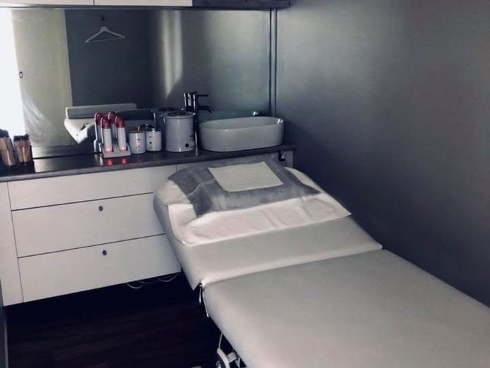 own-your-dream-beauty-salon-3