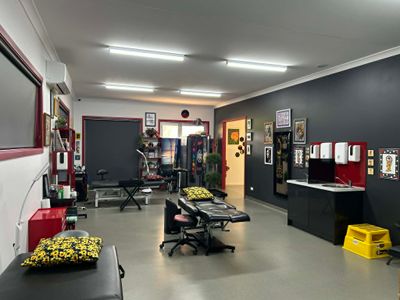 established-tattoo-piercing-studio-for-sale-walk-in-ready-4