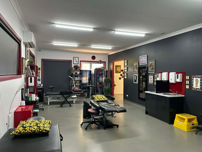 established-tattoo-piercing-studio-for-sale-walk-in-ready-4