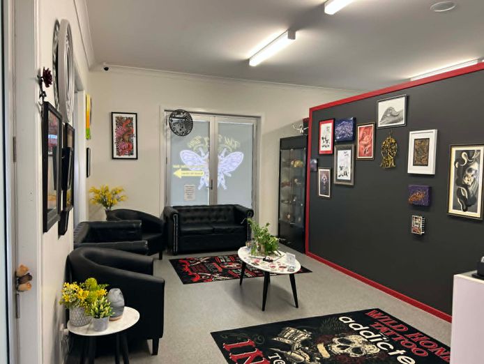 established-tattoo-piercing-studio-for-sale-walk-in-ready-5