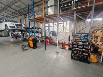 rocklea-mechanic-smash-repair-workshop-for-sale-9