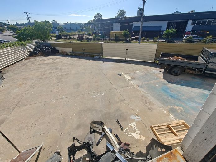 rocklea-mechanic-smash-repair-workshop-for-sale-5