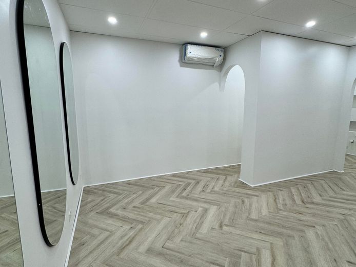 luxe-turn-key-hair-salon-6