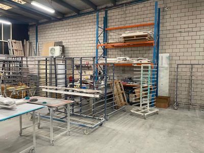 spraypainting-business-panel-shop-2