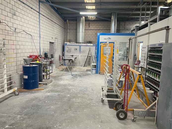 spraypainting-business-panel-shop-6