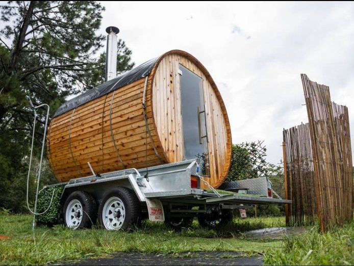 sauna-heaters-traditional-finnish-mobile-sauna-0