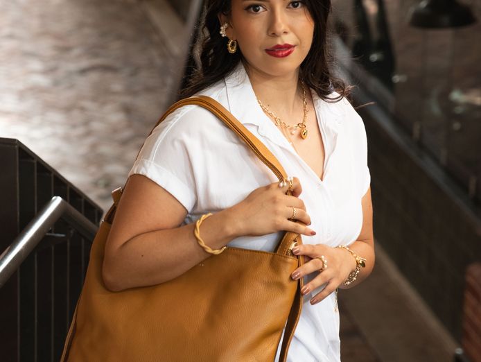 italian-leather-handbag-ecommerce-brand-business-for-sale-1