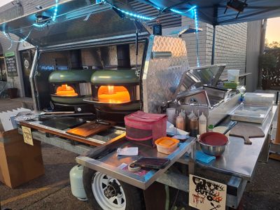 pizza-trailer-business-serious-dough-0