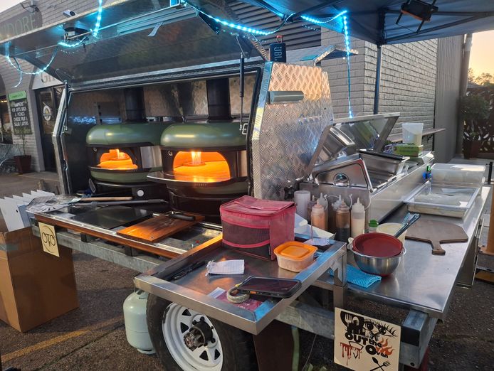 pizza-trailer-business-serious-dough-0