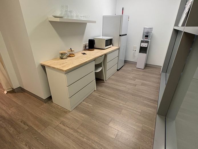 stunning-turnkey-beauty-salon-5