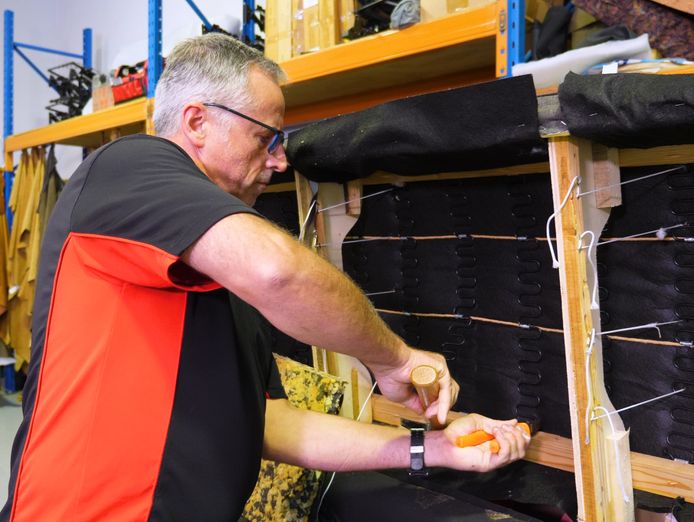 furniture-leather-and-vinyl-repair-business-central-coast-nsw-7