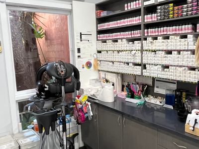 north-melbourne-hair-and-beauty-salon-with-expansion-options-9