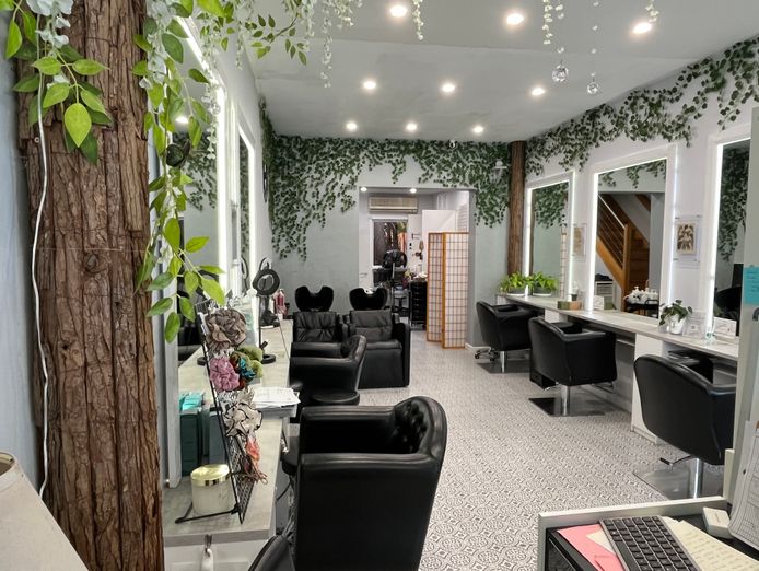 north-melbourne-hair-and-beauty-salon-with-expansion-options-4