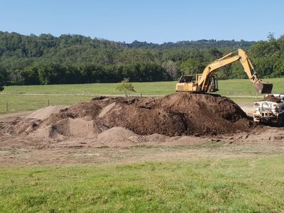 established-lime-supply-30-plus-years-spreading-business-sunshine-coast-qld-3