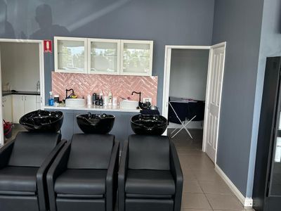 hairdresser-salon-for-sale-4