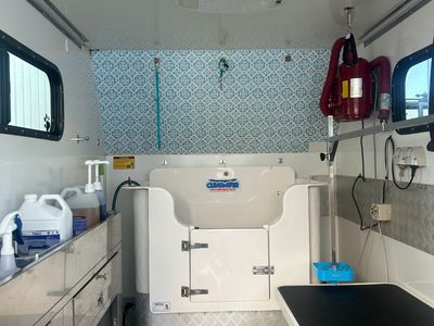 mobile-dog-grooming-trailer-for-sale-or-lease-fully-equipped-leads-3