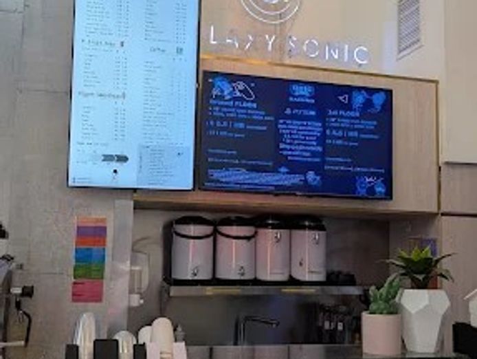 fully-fitted-bubble-tea-gaming-cafe-melbourne-cbd-3