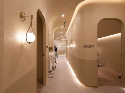 premium-skin-clinic-for-sale-1m-fit-out-shopping-centre-turn-key-business-1