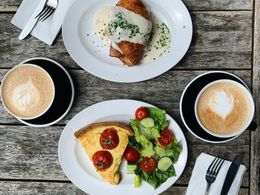 Established Cafe First time to Market - $22,000pw