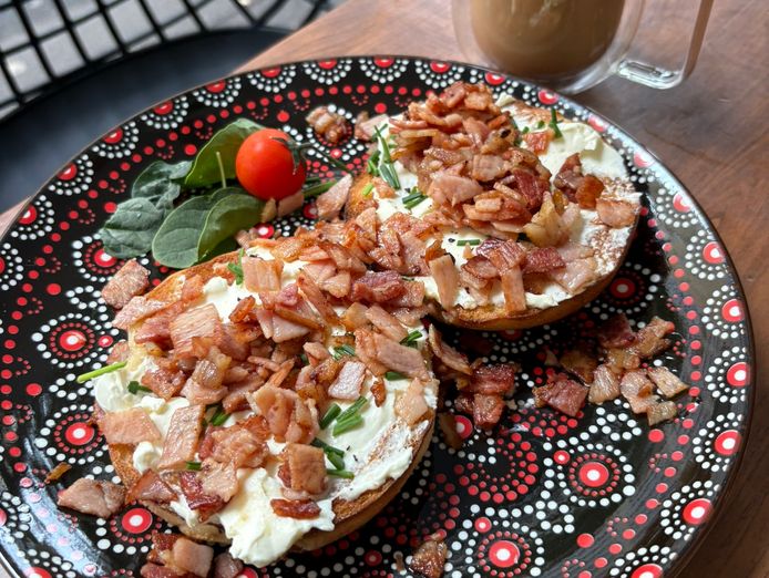 busy-darlinghurst-cafe-5
