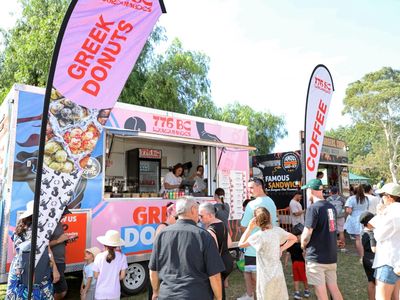 established-greek-dessert-food-trailer-776-bc-loukoumades-0