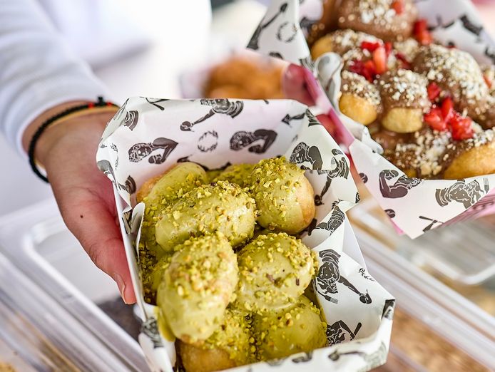 established-greek-dessert-food-trailer-776-bc-loukoumades-1