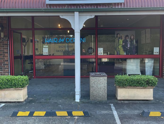 stylish-salon-with-strong-reputation-now-on-the-market-0