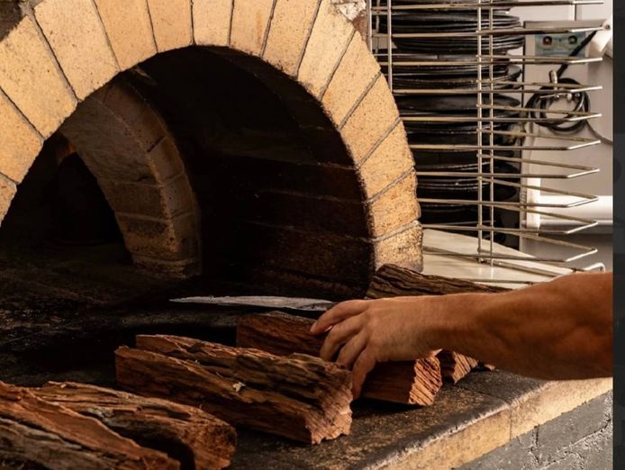iconic-woodfire-pizzeria-for-sale-balmain-1
